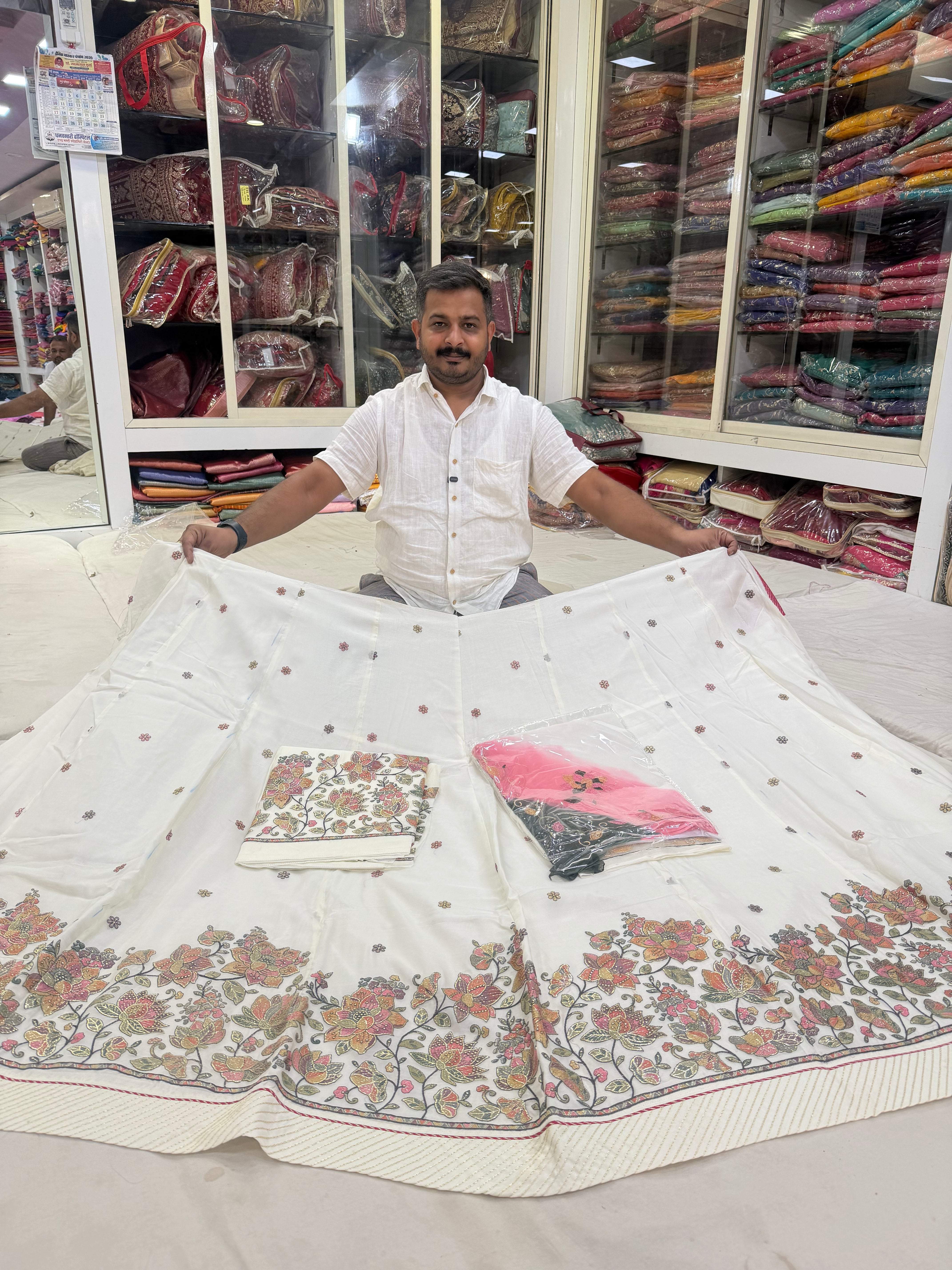 WHITE ORGANZA PYOR POSHAK